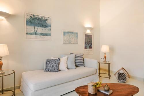 Hydra Hotel - image 4