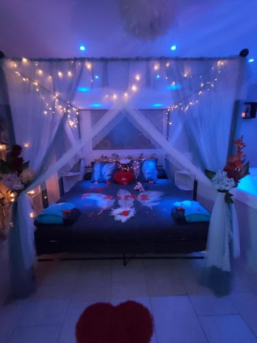 Loft avec Baignoire SPA LÉcrin Romantique (Loft avec Baignoire SPA LEcrin Romantique) in Ochancourt