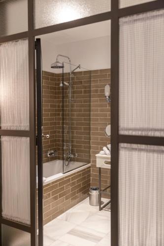 Hotel Gravina 51 - image 10