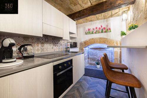 1BR Charming townhouse in capital city with WIFI by 360 Estates, La Valletta (foto 3)