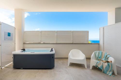 Double Room with Terrace image 8
