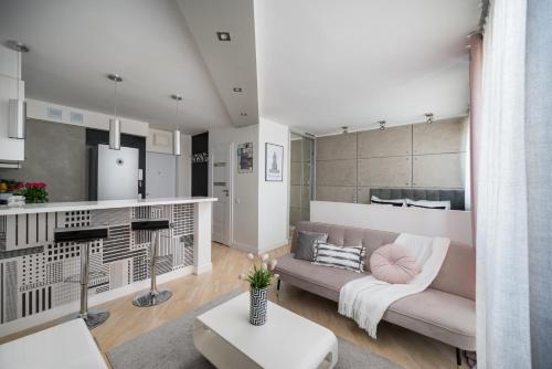 Air-conditioned Premium Loft Warsaw Skyline only 900 m to Central Station, Varsavia
