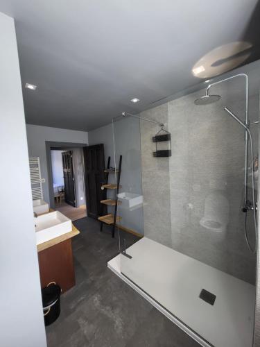 PLACE DE DOUSSY'S 5 Fanzel-Érezée