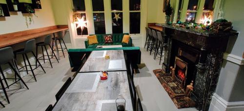 Single Room Shared bathroom Free Street Parking Near Anfield LFC in Kensington