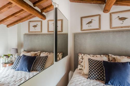 Grumo Farmhouse with Private Pool and View near Lucca