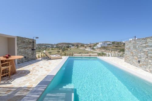 Solus Suites Milos