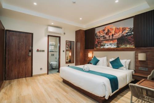 room detail thumbnail 0