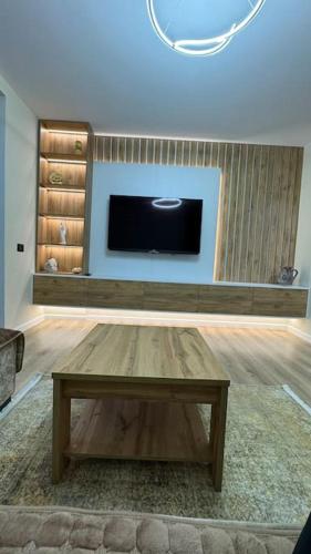 Peace and Love luxury apartment in Center, New Bazaar 2, Tirana (photo 8)