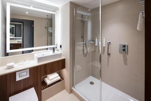 Courtyard by Marriott Edinburgh, Эдинбург (фото 8)