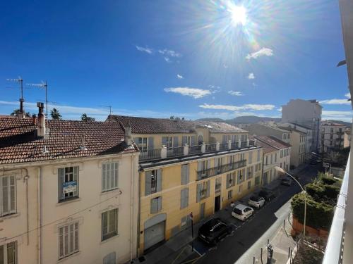 Hyères Appartement 3 chambres Balcon Parking - Location saisonnière - Hyères