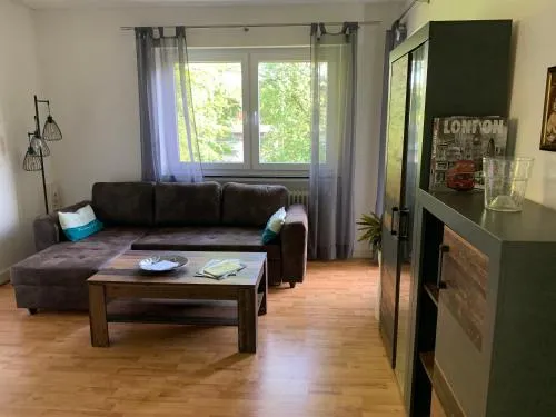 Ferienwohnung in zentraler Lage nähe Bahnhof mit 3 Schlafzimmern, Wohnzimmer, Küche, Bad, Gäste-WC und großem Balkon, Parkplätze vorhanden in Wilhelmshaven, Deutschland
