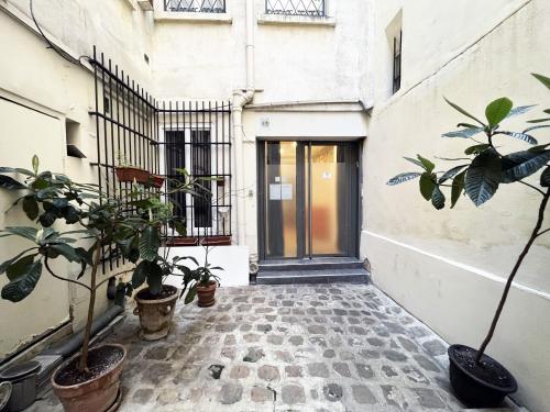 Urban Flat 52 - Charming 2 BDR Flat in Center of Paris - image 4