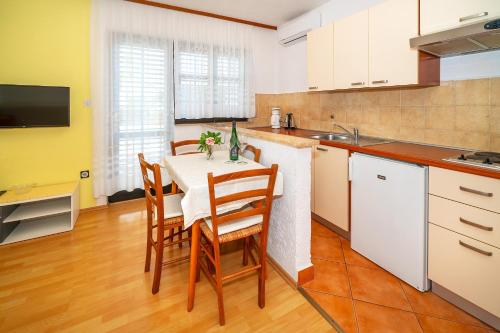 Apartments Sucur with Terrace 2