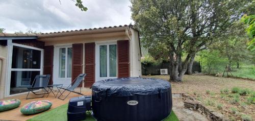 Odette du Colorado, vue sur le colorado, jacuzzi, boisé