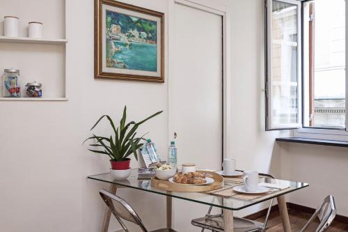 Elegant Studio in the City Center by Wonderful Italy, Gênes
