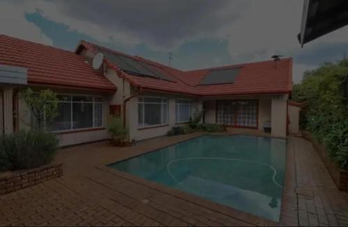 Lovely Holiday, Kempton Park