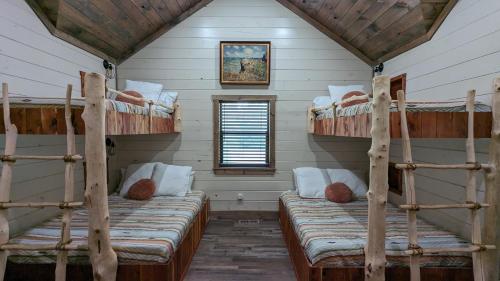 Hasty Cutoff Cabin