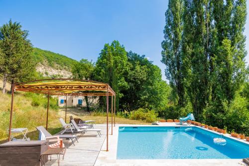 Charmant mas provençal avec piscine proche Forcalquier