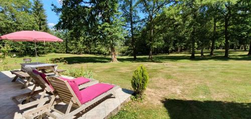 Domaine du grand roc- Gîte 1-La mésange (Domaine du grand roc- Gite 1-La mesange) in Saint-Saud-Lacoussiere