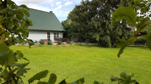 Modernes Ferienhaus in Kasnevitz mit Eigenem Garten