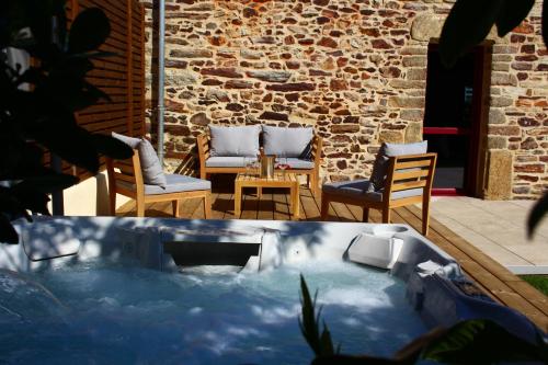 La Chaumière - Nature et SPA privé (La Chaumiere - Nature et SPA prive) in Beganne