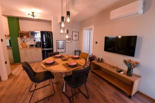 Shared lounge/TV area, Апартамент за гости Асеновец in Asenovgrad