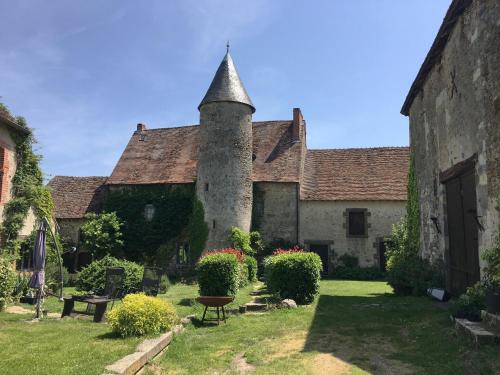 Chateau Mareuil - Chambre d'hôtes - Brigueil-le-Chantre