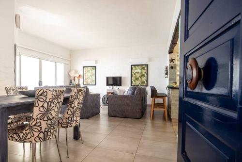 Front Row - Santorini Estate, Ballito - Family Only, Ballito (foto 6)