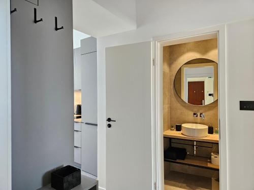 Elegant Teo Apartment TourAs in Ljubljana Old Town, Lublaň (fotografie 9)