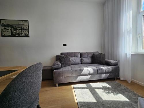 One-Bedroom Apartment image 5