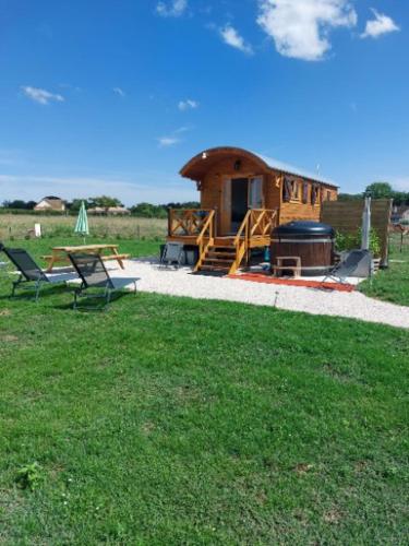 Le Domaine des Nomades in Jouey