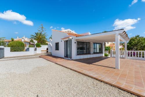 Deluxe Villa image 9