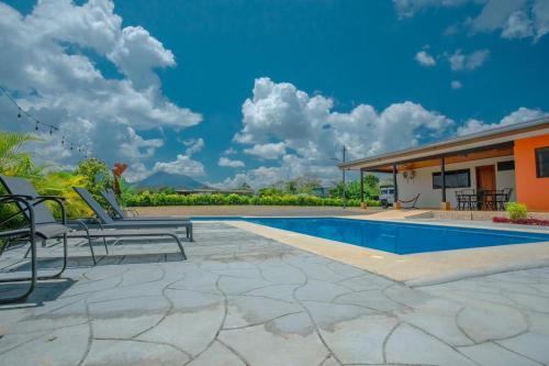 . Casa Stela