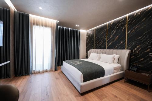 Suite, executive