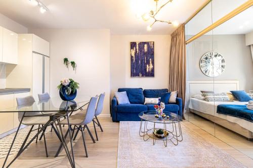 King David Apartment - J&J - main image