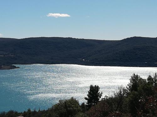 CAMPING 3* ! PROGHE DES GORGES DU VERDON ET LAC DE STE CROIX 04500 ! TOUT EQUIPE ! CHAMPS DE LAVANDE in Sainte-Croix-du-Verdon