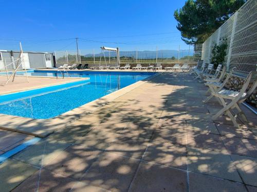 CAMPING 3* ! PROGHE DES GORGES DU VERDON ET LAC DE STE CROIX 04500 ! TOUT EQUIPE ! CHAMPS DE LAVANDE in Sainte-Croix-du-Verdon