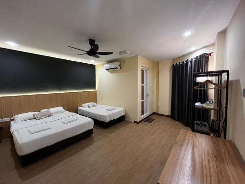 Room, deluxe, family