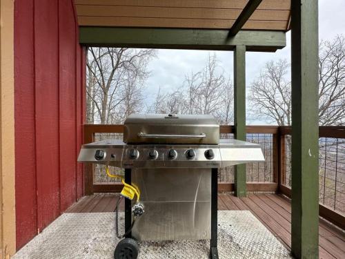 Smoky Mountain High chalet - image 6