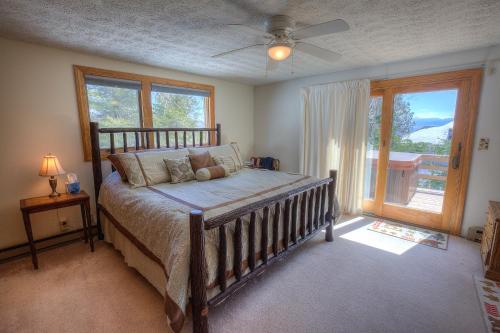 Beautiful Village Home with Hot Tub, Blocks to Main Street! in Lake Placid, USA