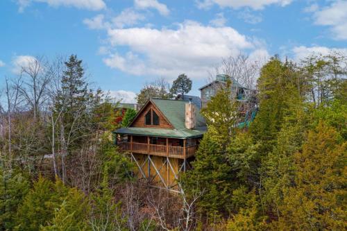 Eagles Bluff Lookout Mountain View Game Room in Sevierville, USA