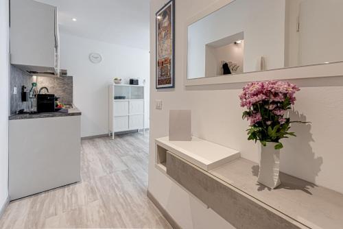 Frullhouse - Sweet Dreams in Florence - image 5