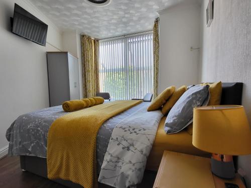 1 queen bed