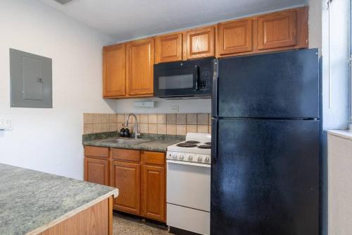Cozy 2bed 1 Bath 5 min to Las Olas W/free parking! in Fort Lauderdale, USA
