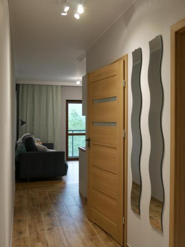 Green Park Resort - Widokowy D14 z dostępem do Basenu, Sauny, Jacuzzi i prywatnej komórki na rowery, Szklarska Poręba (zdjęcie 3)