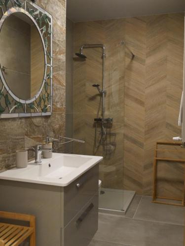 Green Park Resort - Widokowy D14 z dostępem do Basenu, Sauny, Jacuzzi i prywatnej komórki na rowery, Szklarska Poręba (zdjęcie 8)