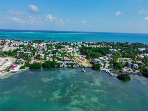 Hidden Treasure Vacation Home Blue Bay Cottage