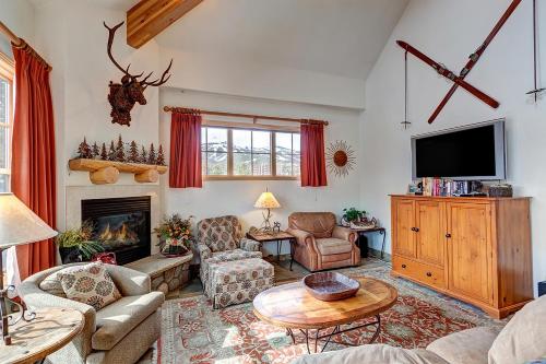 Corral 308W by Great Western Lodging in Warrior's Mark
