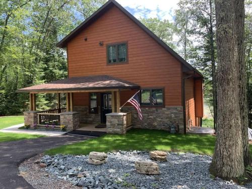 The Lake House - New Home on Lower Kaubinshine Lk in Minocqua, USA