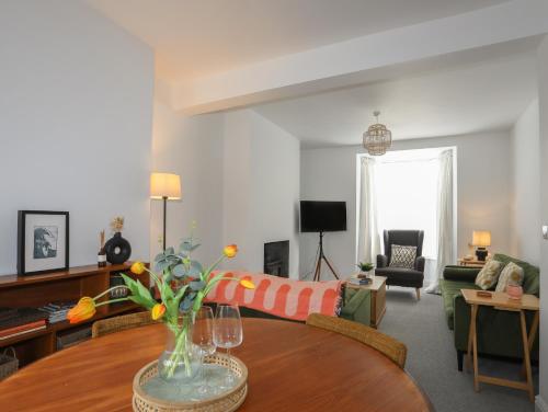 Maes Y Ddol Maes Y Ddol